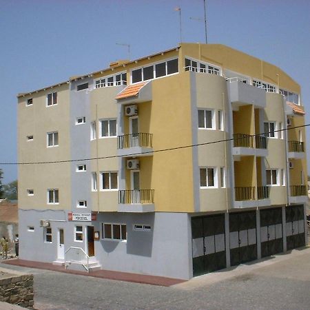 Residencial Por Do Sol Hotell Porto Novo Exteriör bild