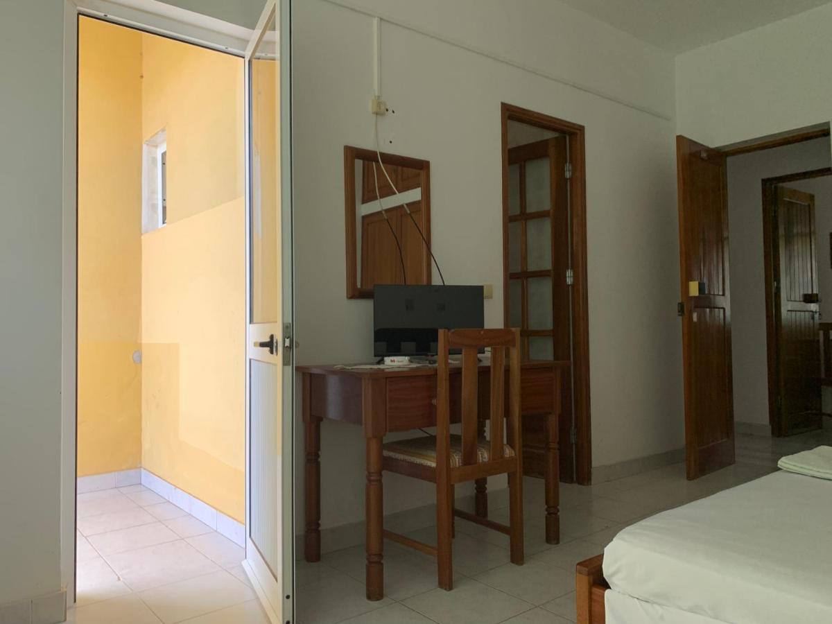 Residencial Por Do Sol Hotell Porto Novo Exteriör bild