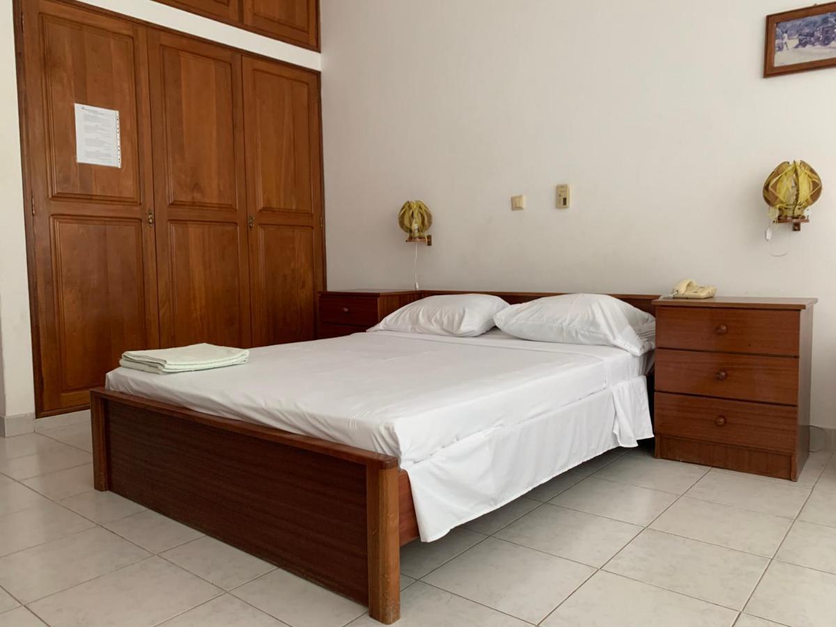 Residencial Por Do Sol Hotell Porto Novo Exteriör bild